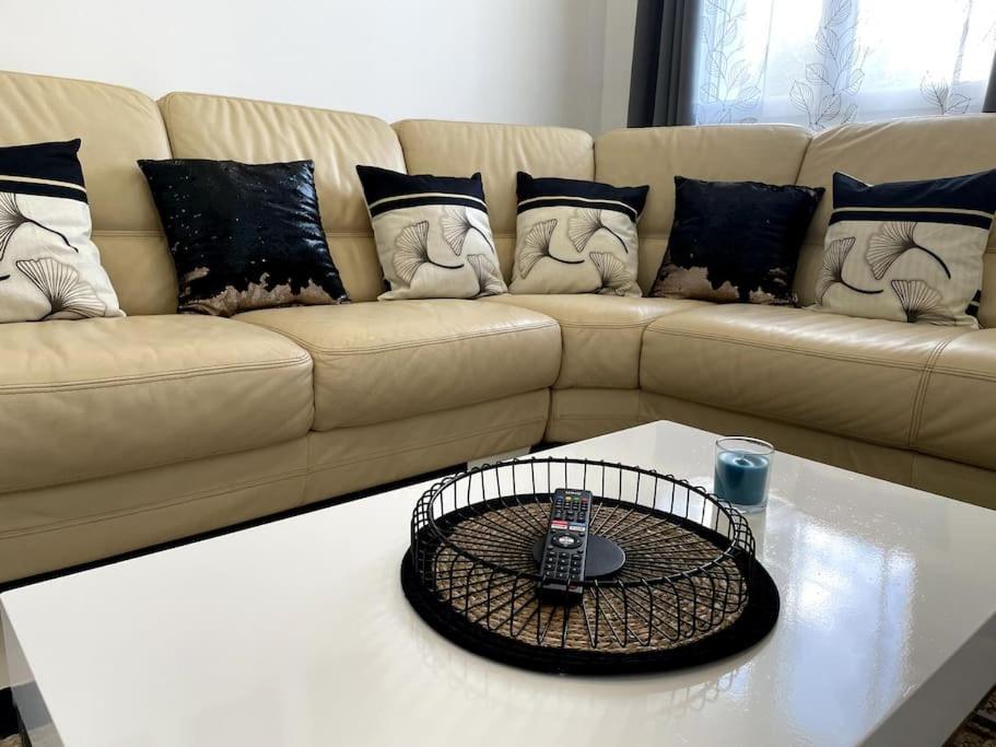 T4 Cosi: Tv Netflix Parking Apartment Montelimar